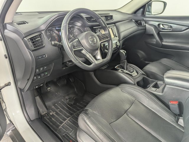 Used 2017 Nissan Rogue SL w/ SL Premium Package image 11