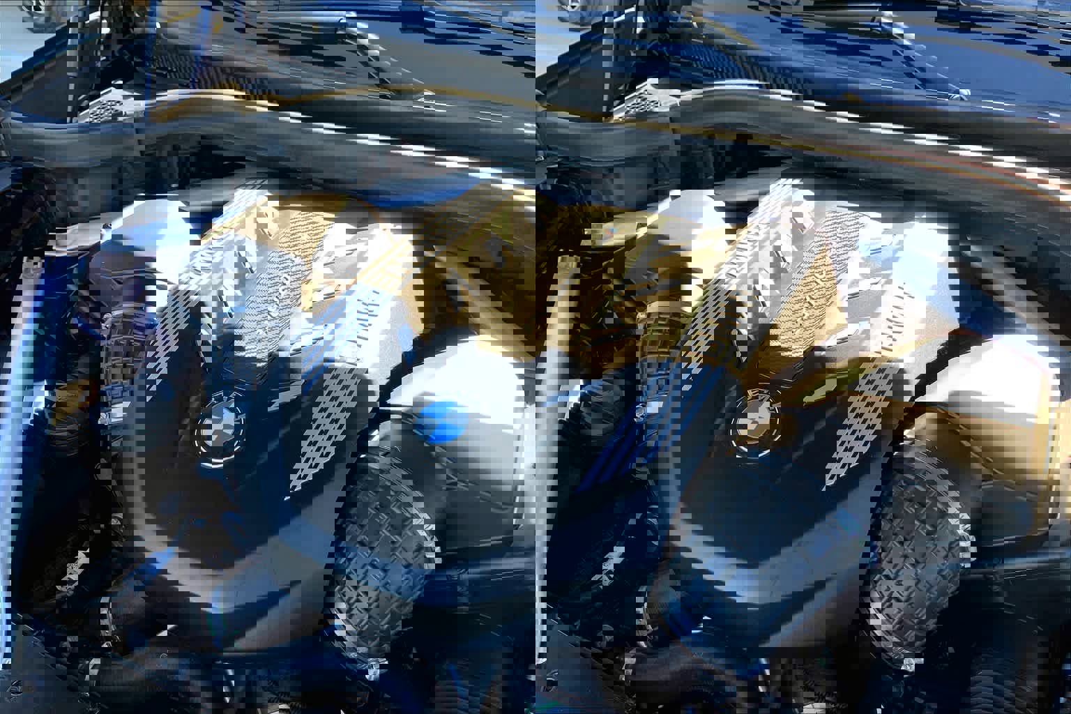 Used 2021 BMW X5 M50i w/ Executive Package image 64