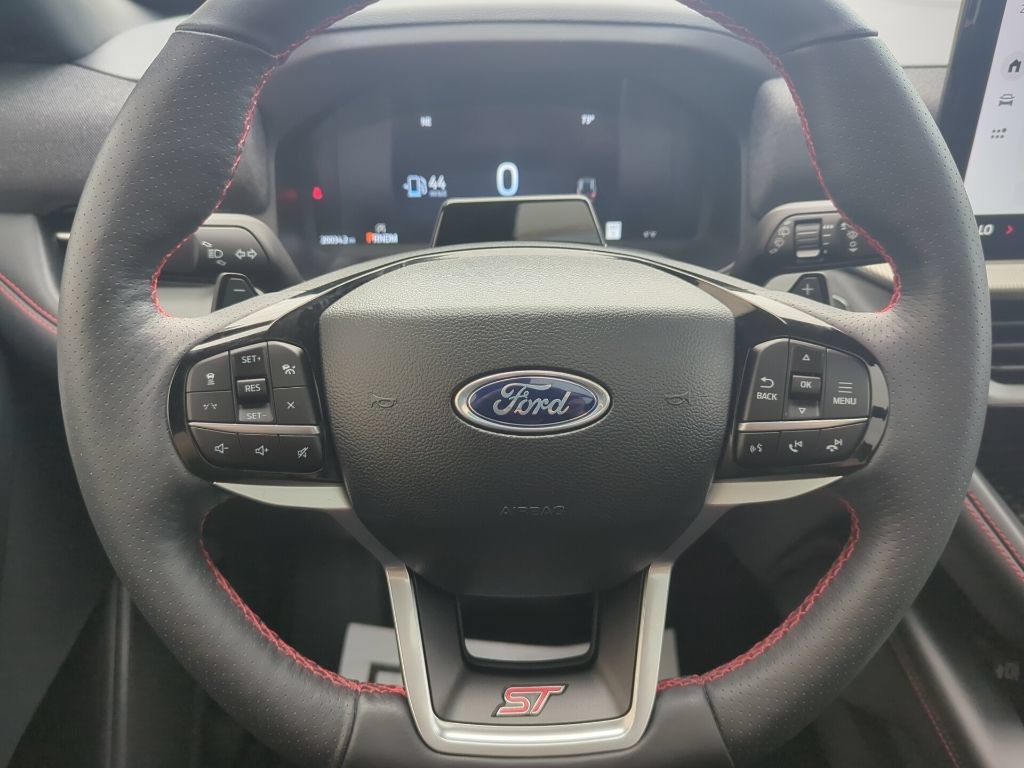 Certified 2025 Ford Explorer ST AWD/4WD image 22