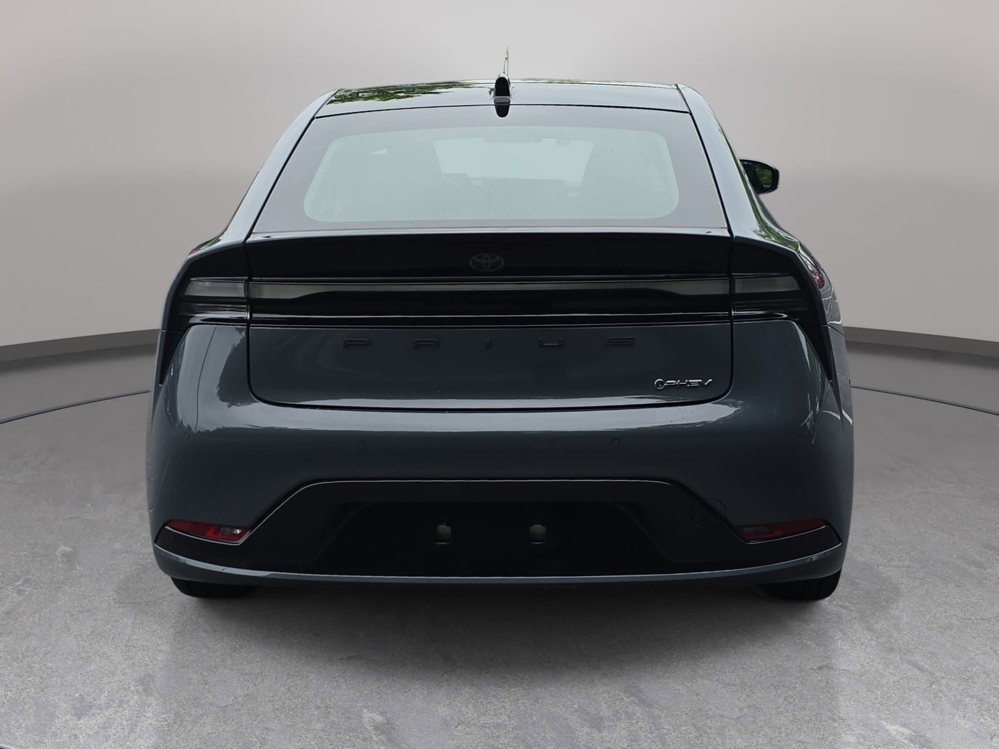 New 2025 Toyota Prius Plug-In Hybrid FWD image 6