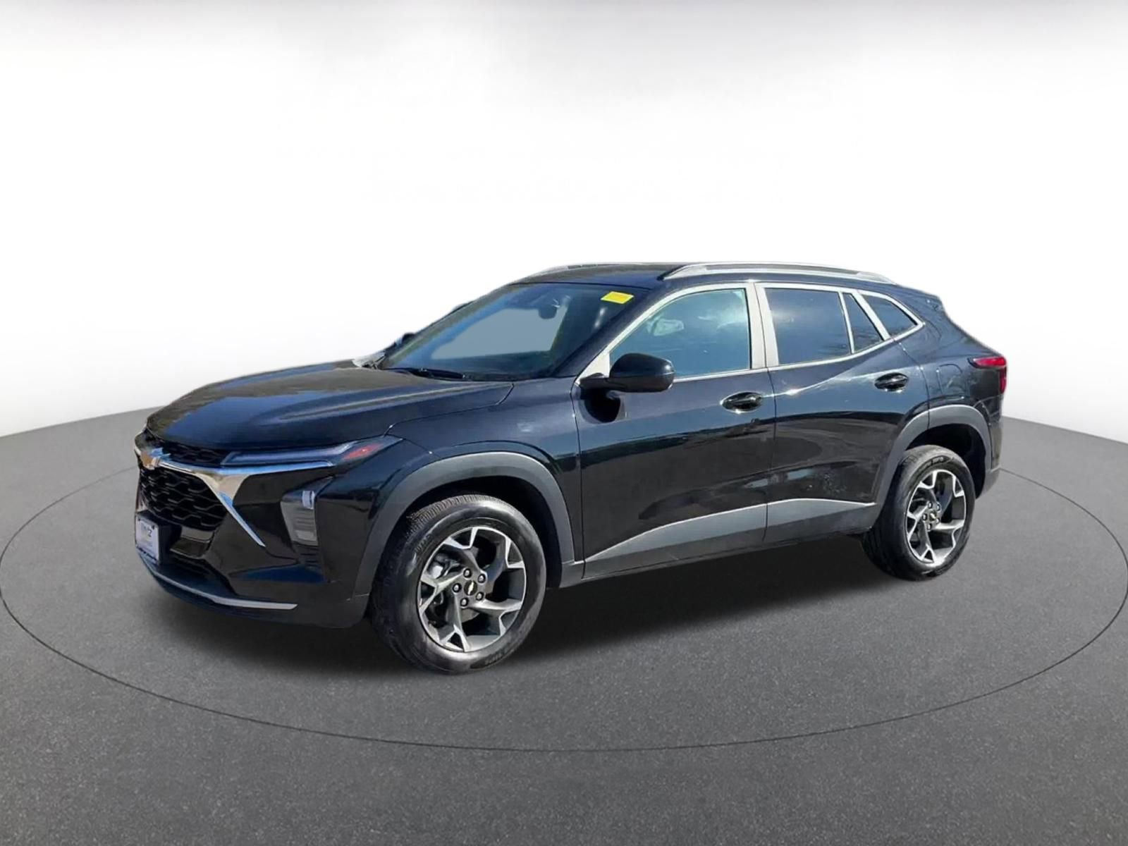 Used 2024 Chevrolet Trax LT w/ Driver Confidence Package image 8