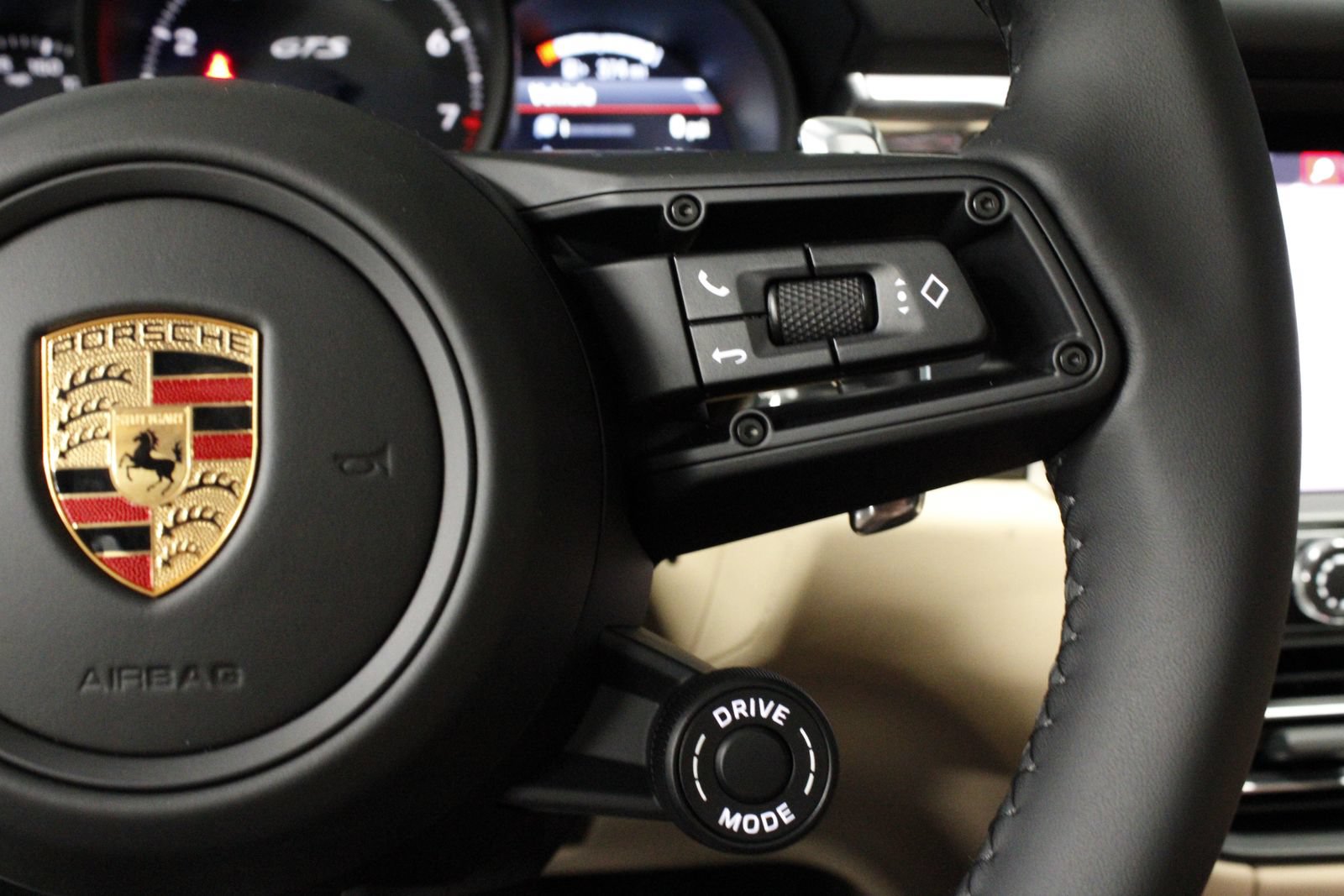 New 2026 Porsche Macan GTS AWD/4WD image 30