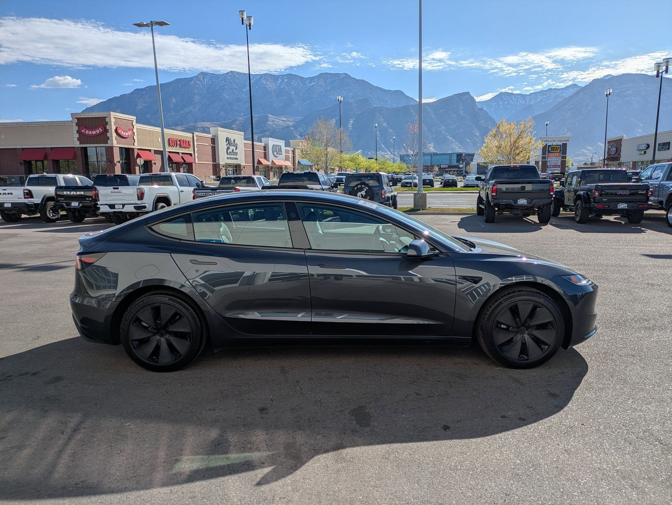 Used 2025 Tesla Model 3 image 2