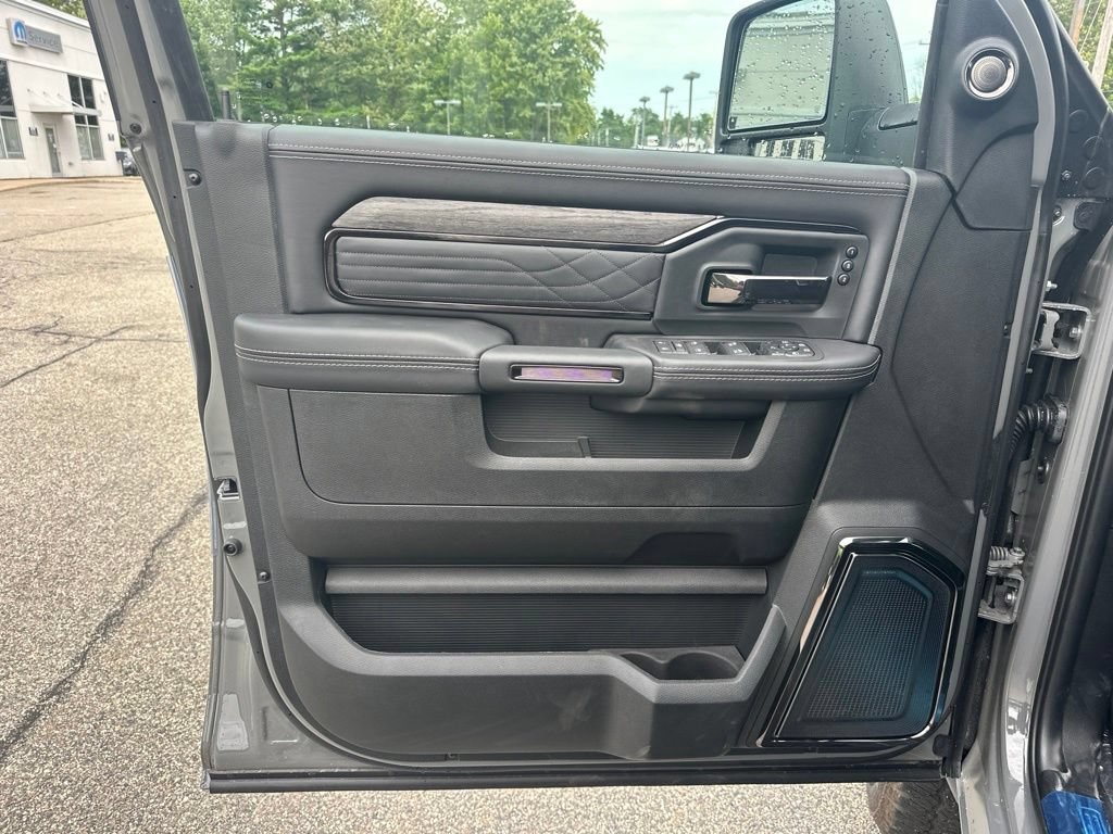 New 2027 RAM 2500 Limited AWD/4WD image 10