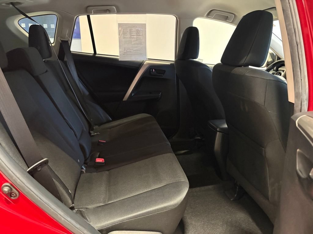 Used 2015 Toyota RAV4 LE AWD/4WD image 21
