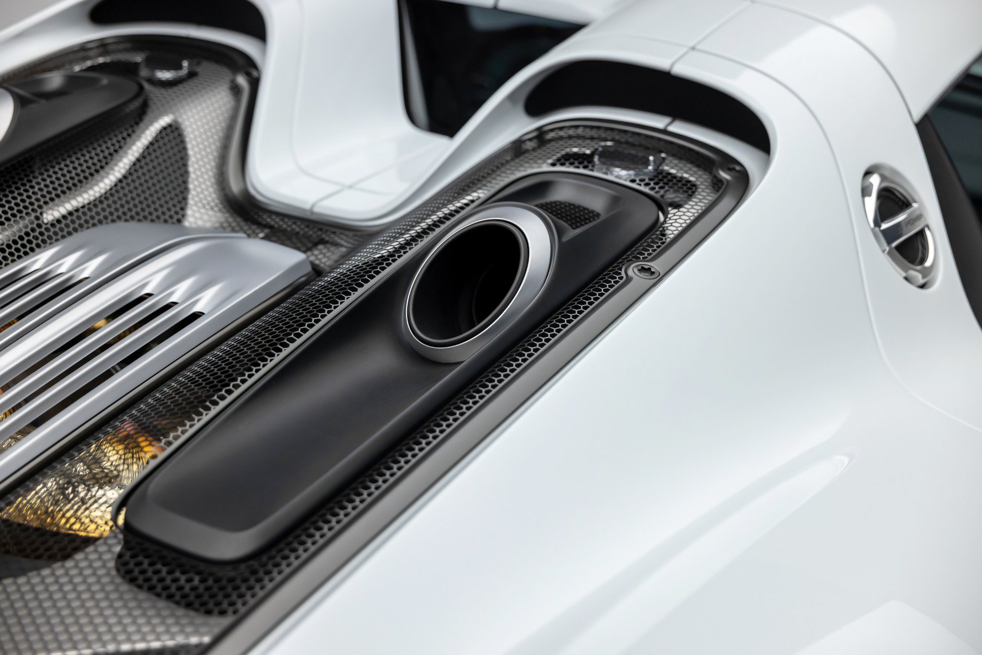Used 2015 Porsche 918 Spyder AWD/4WD image 65