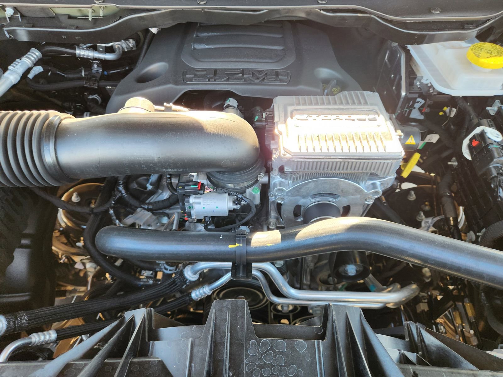 New 2026 RAM 1500 4x4 Crew Cab image 24