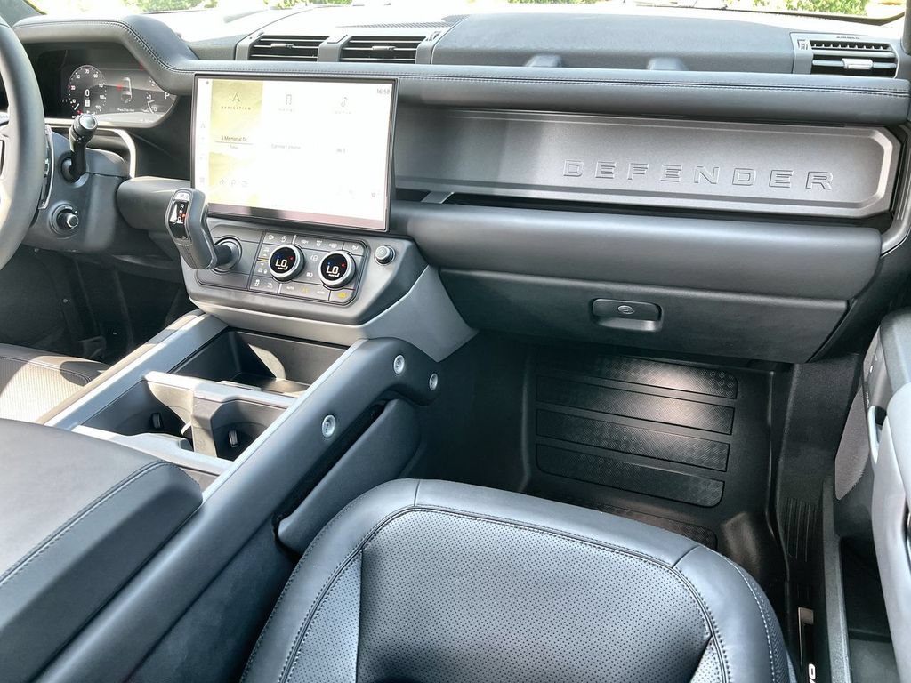 Used 2026 Land Rover Defender 130 V8 AWD/4WD image 14