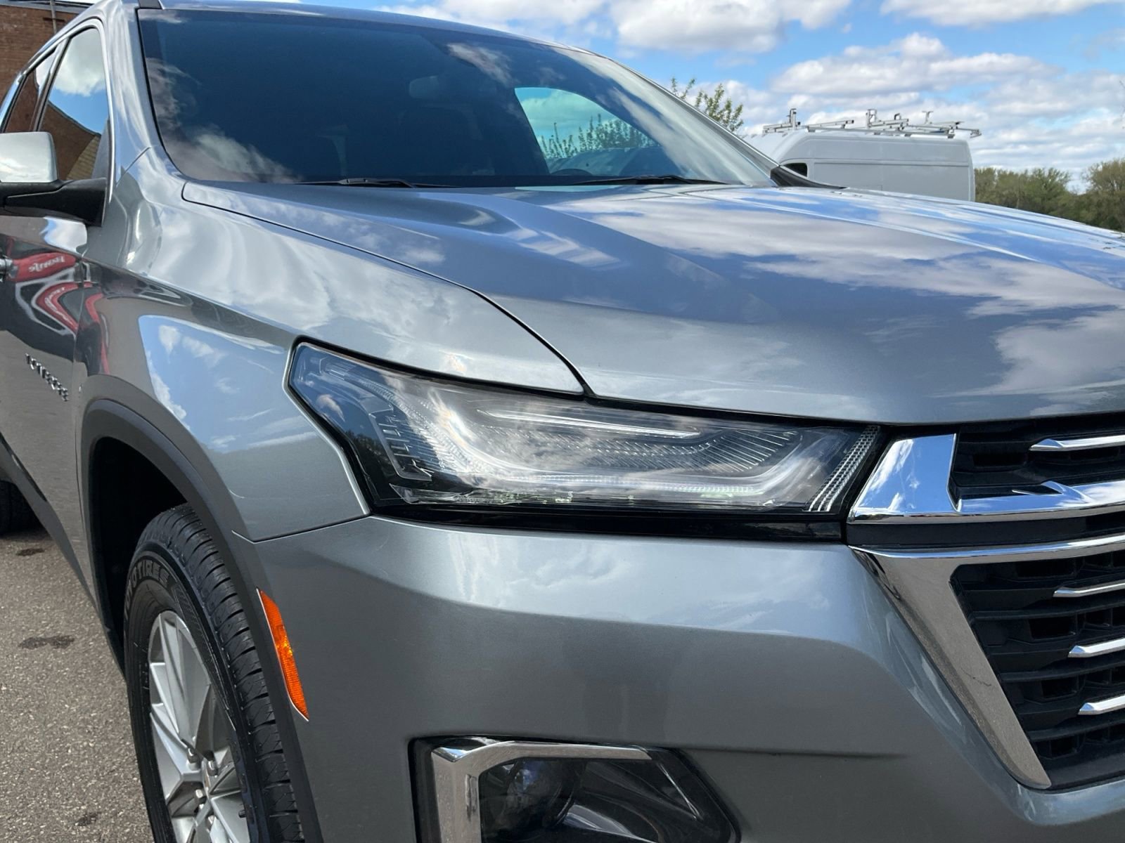 Used 2023 Chevrolet Traverse LT FWD image 24