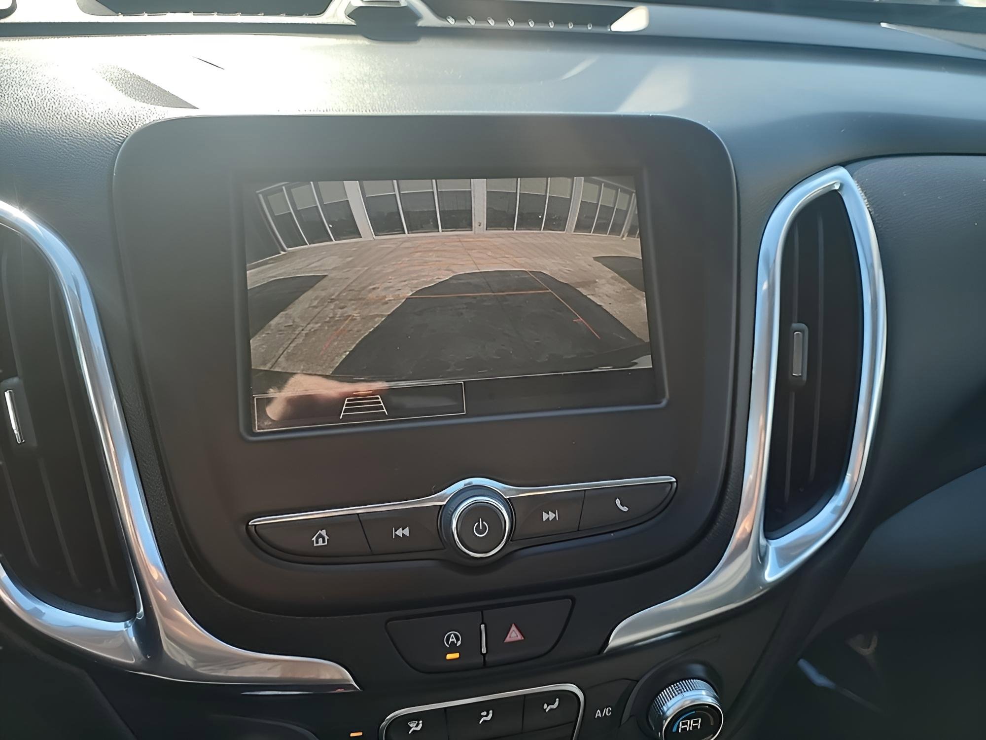 Used 2022 Chevrolet Equinox LT image 27