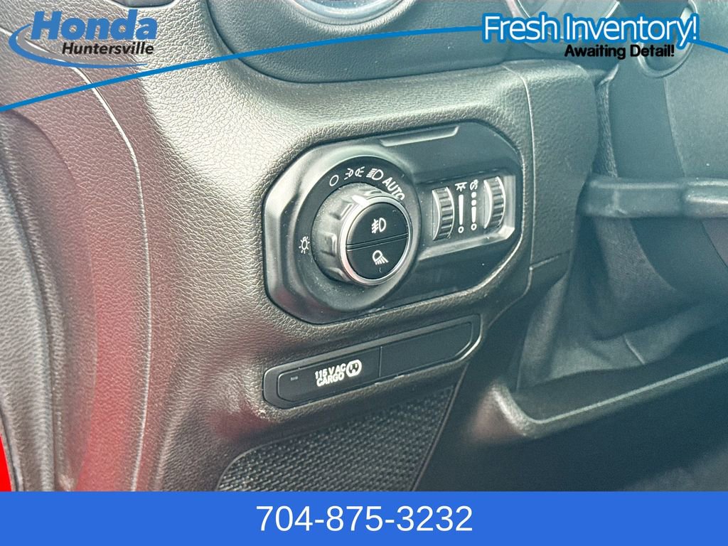 Used 2020 Jeep Gladiator Overland AWD/4WD image 11