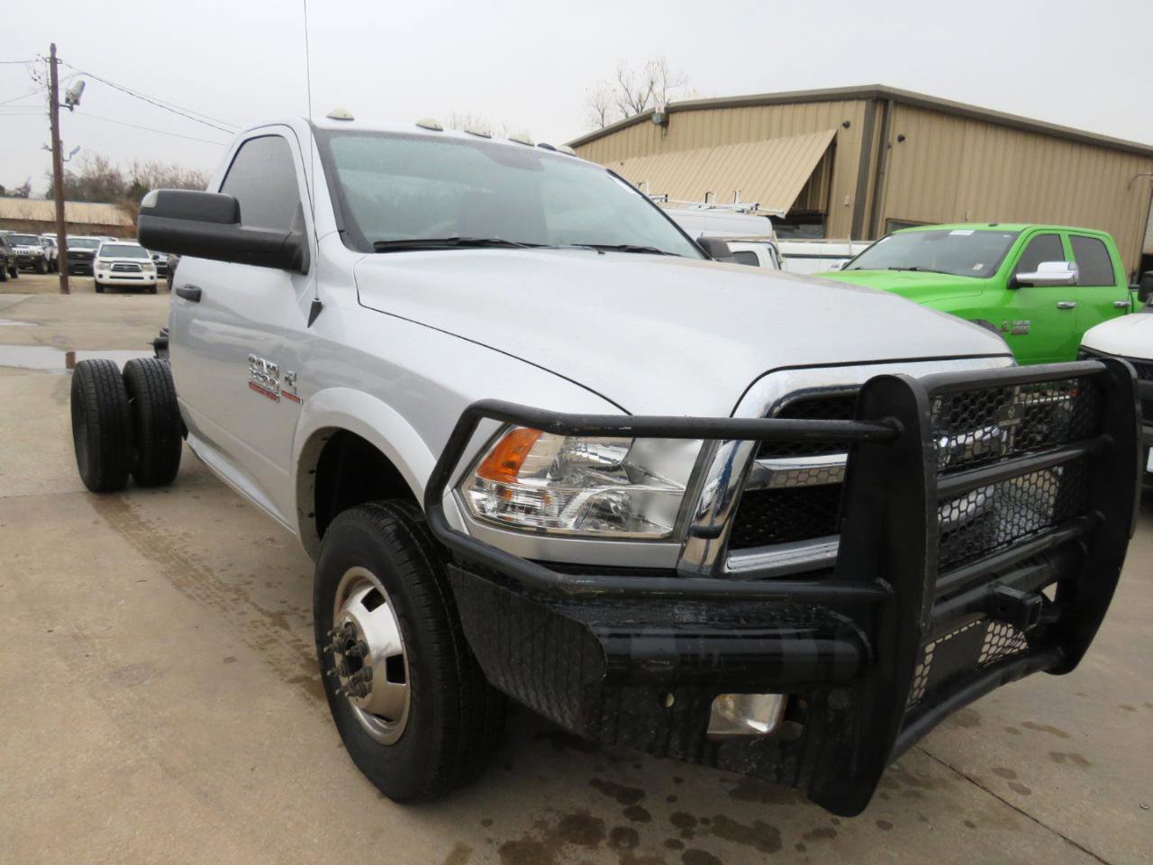 Used 2017 RAM 3500 Tradesman w/ Power & Remote Entry Group AWD/4WD image 3