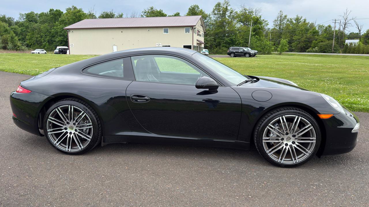 Used 2016 Porsche 911 Carrera Black Edition RWD image 26