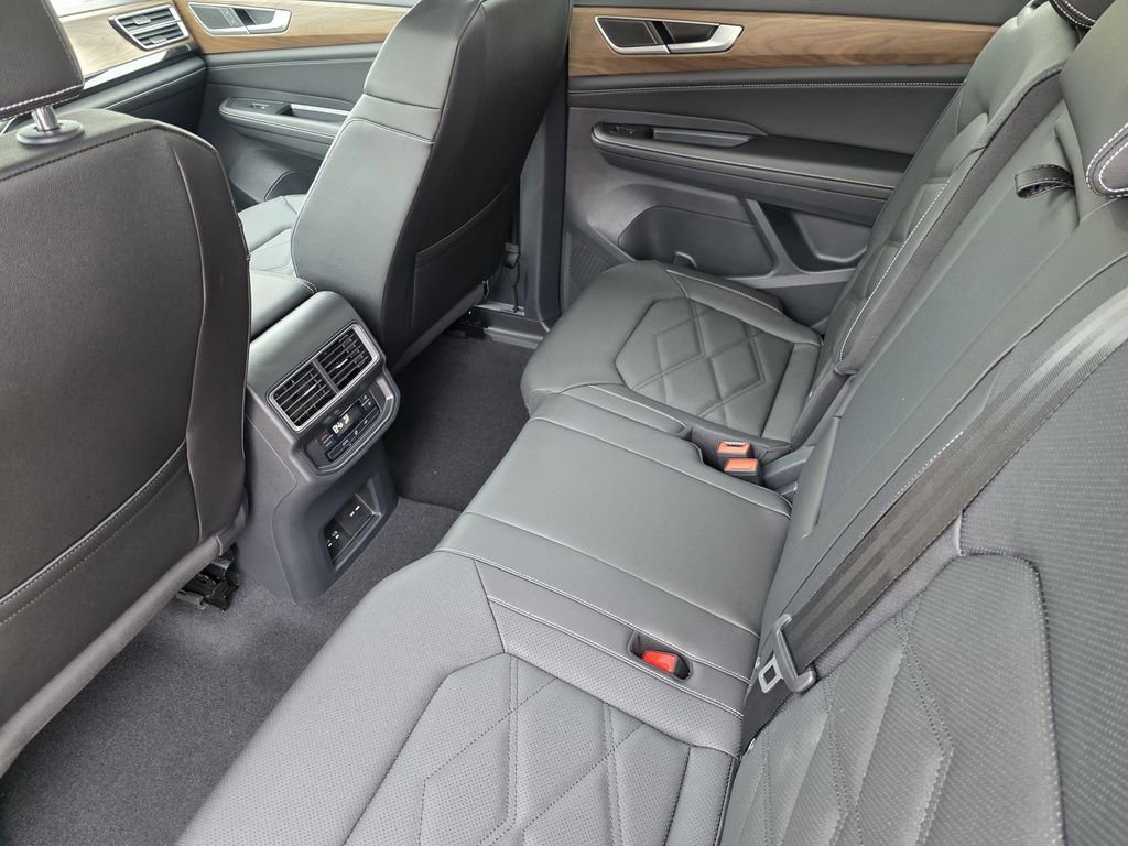 New 2026 Volkswagen Atlas SE image 18