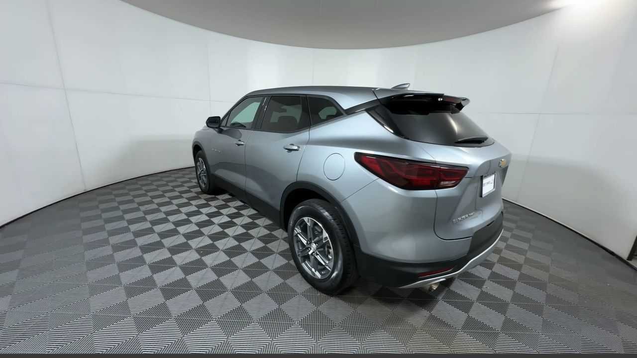 Certified 2025 Chevrolet Blazer LT AWD/4WD image 7