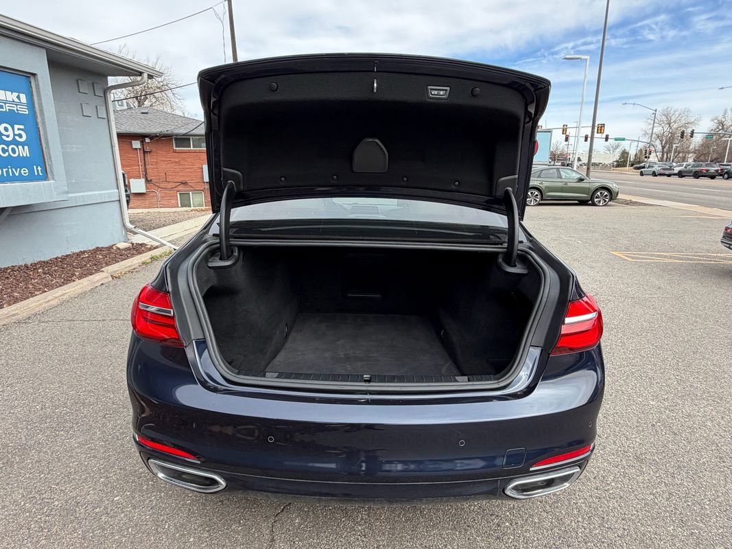 Used 2016 BMW 750i xDrive xDrive image 7