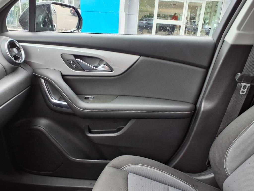 Used 2023 Chevrolet Blazer LT image 23