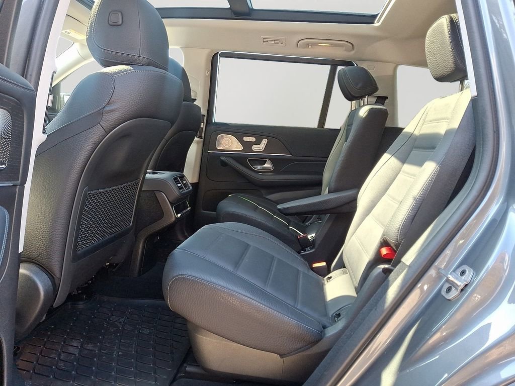 Used 2024 Mercedes-Benz GLS 450 4MATIC image 7