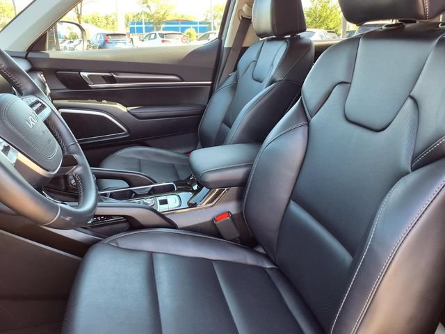 Used 2025 Kia Telluride S AWD/4WD image 3