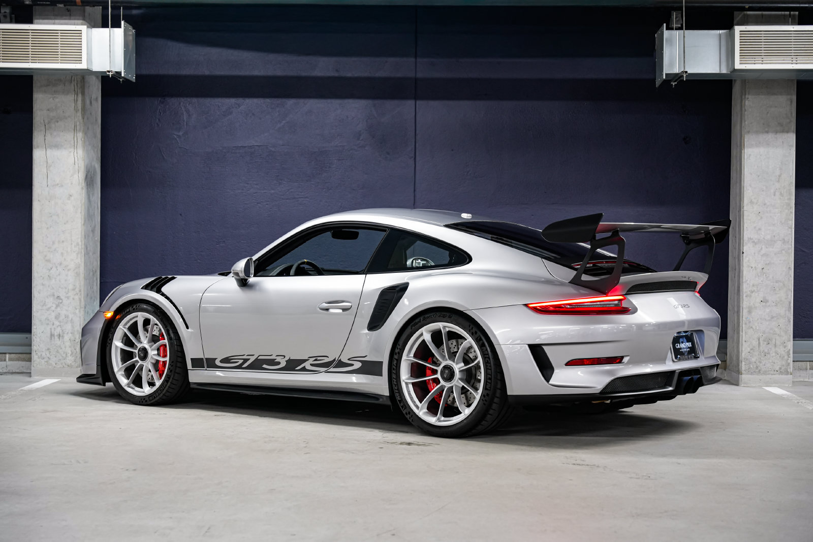 Used 2019 Porsche 911 GT3 RS RWD image 8