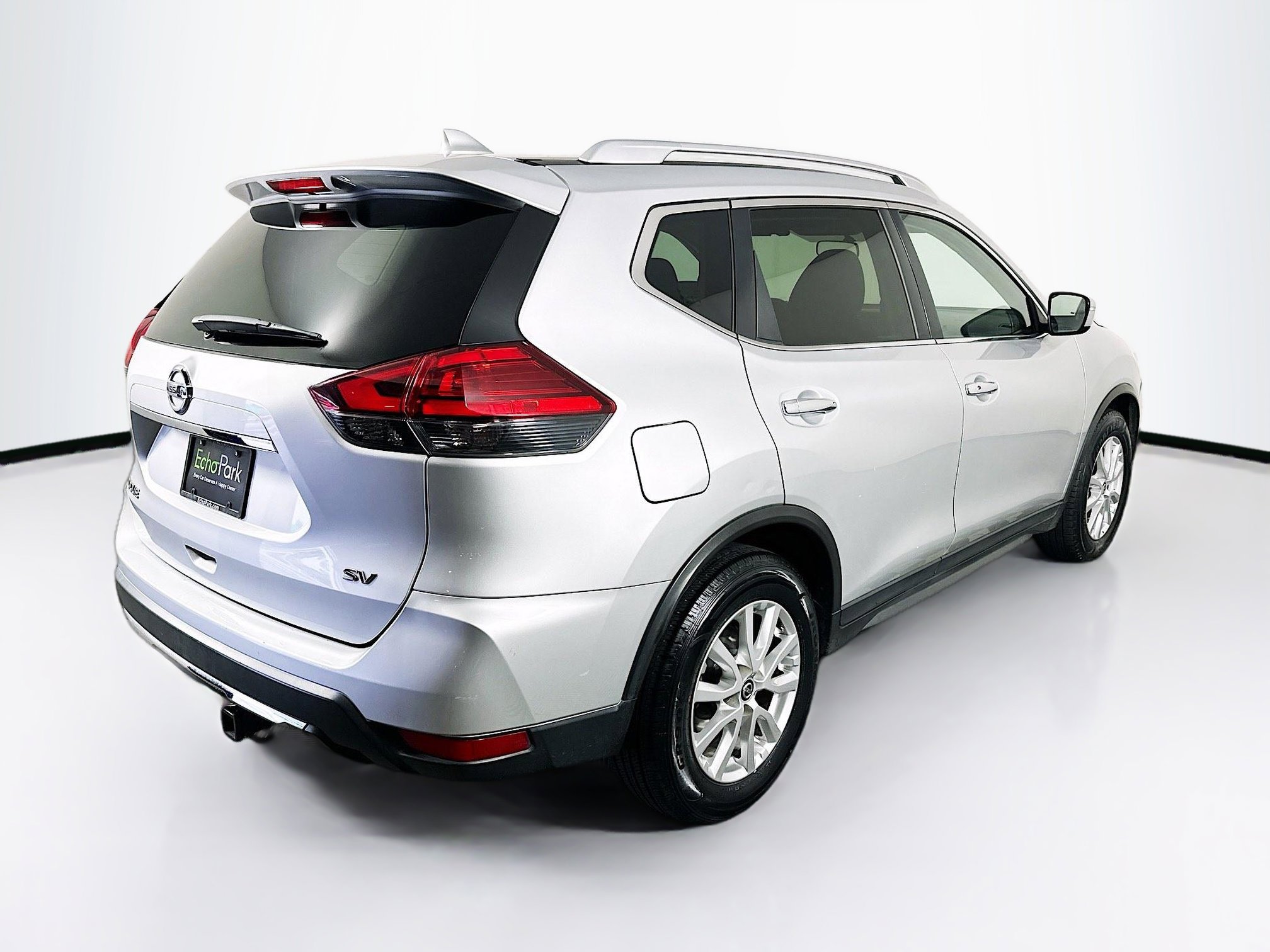 Used 2017 Nissan Rogue SV FWD image 9