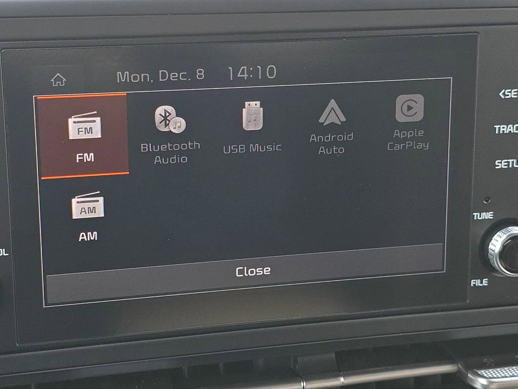 Used 2024 Kia Carnival LX image 26