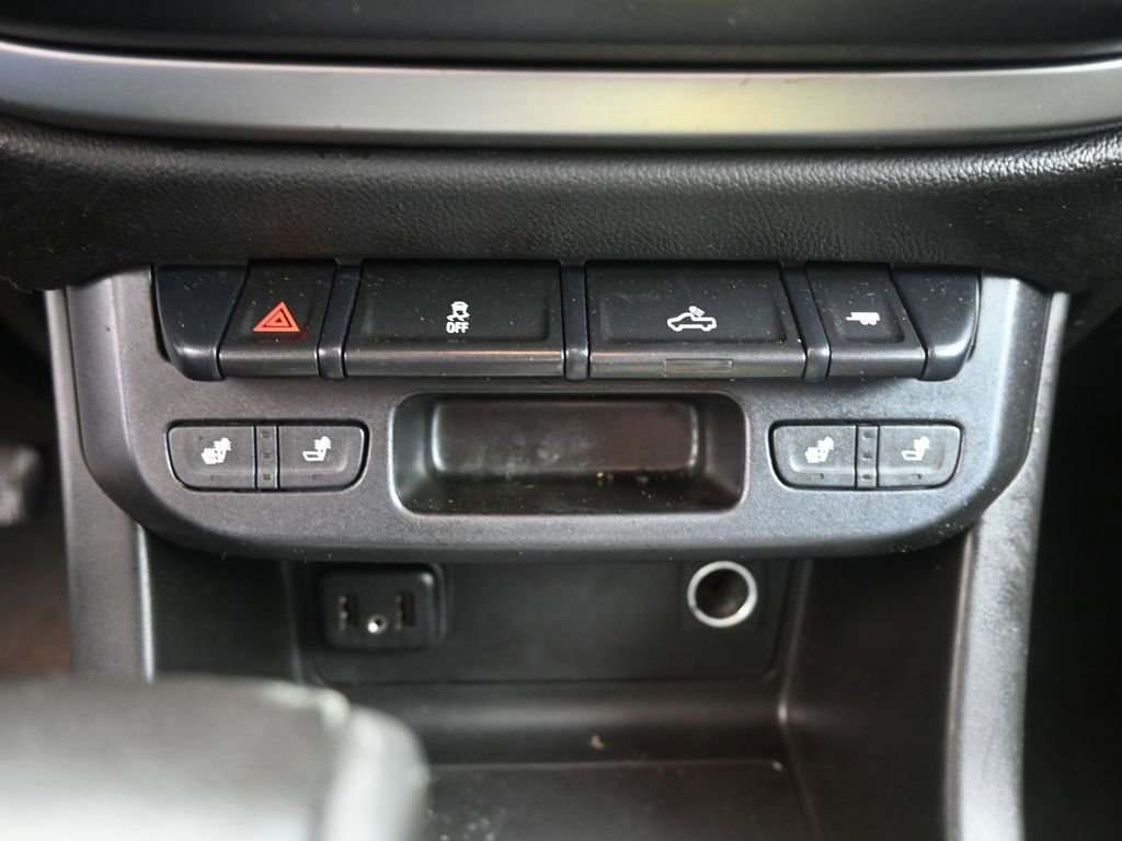 Used 2019 Chevrolet Colorado LT w/ LT Convenience Package image 12