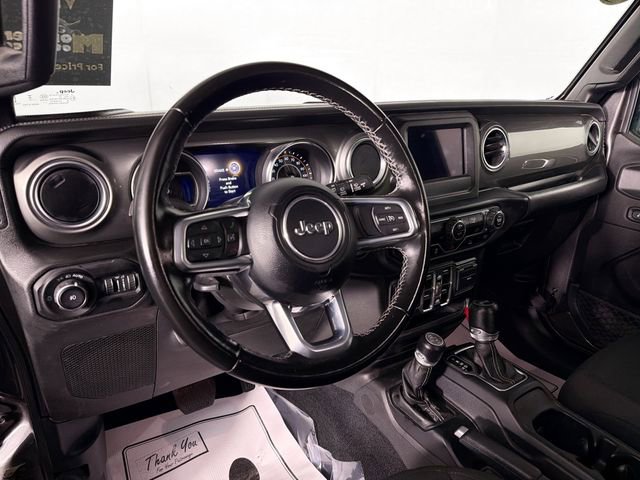 Used 2021 Jeep Wrangler Unlimited Sahara AWD/4WD image 9