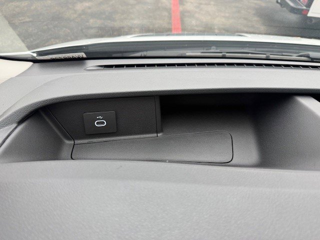 New 2026 Ford Transit 250 148 Medium Roof RWD image 18