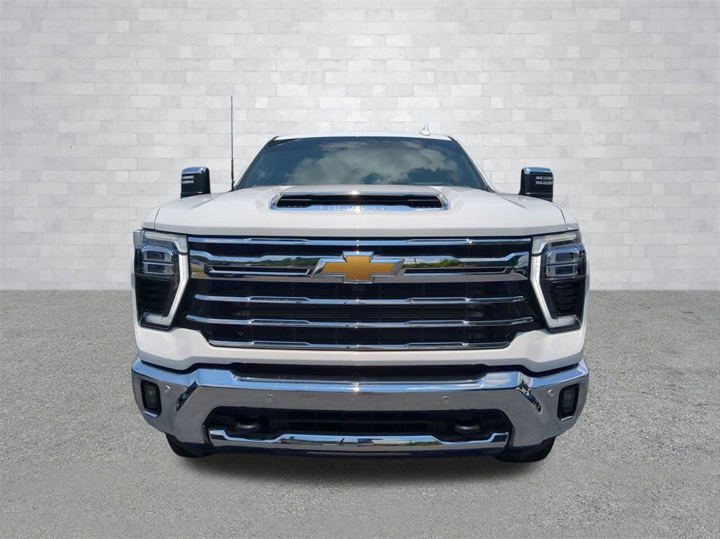 Used 2025 Chevrolet Silverado 2500 LTZ w/ LTZ Premium Package image 17