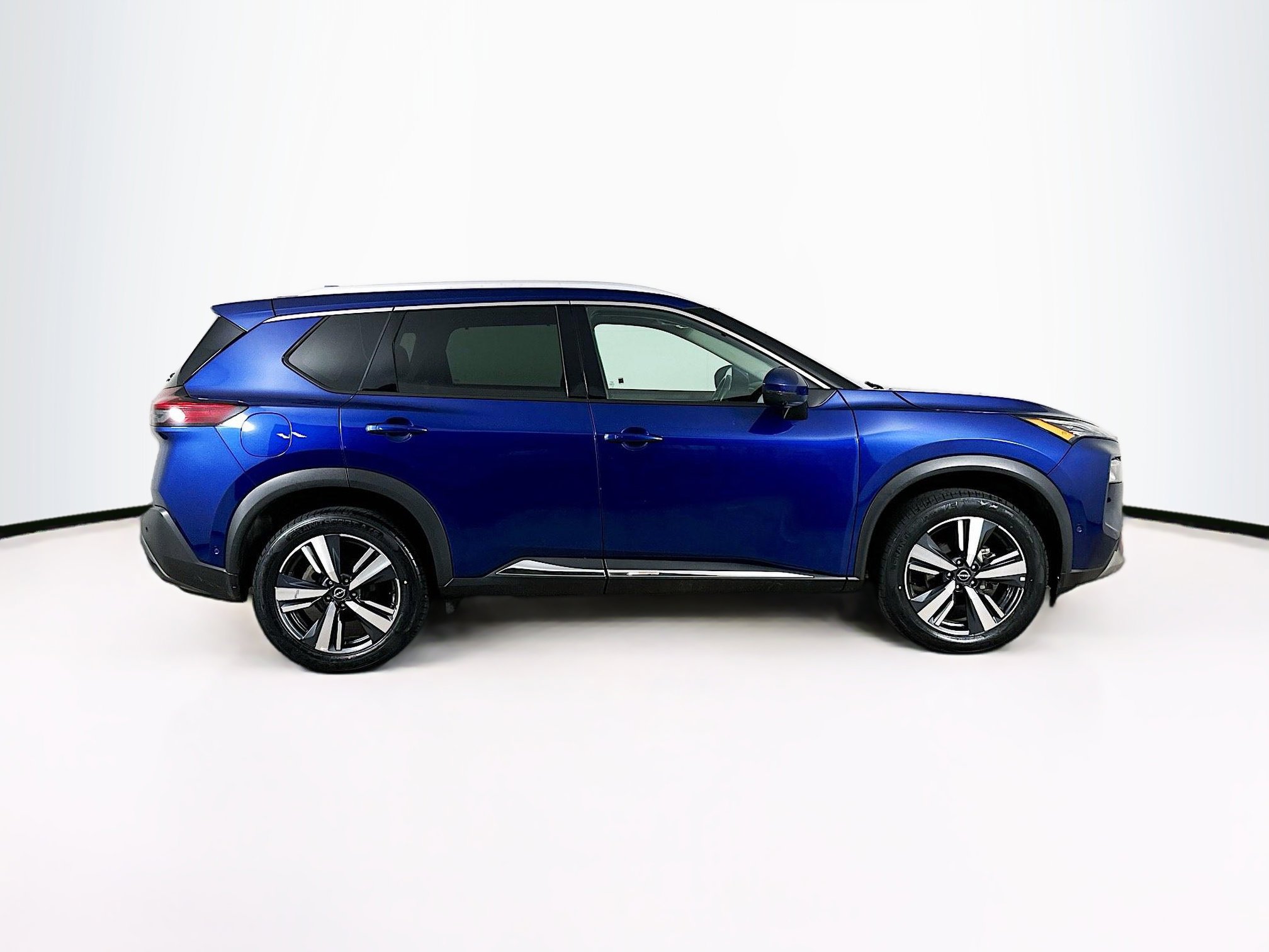 Used 2023 Nissan Rogue SL w/ SL Premium Package image 10