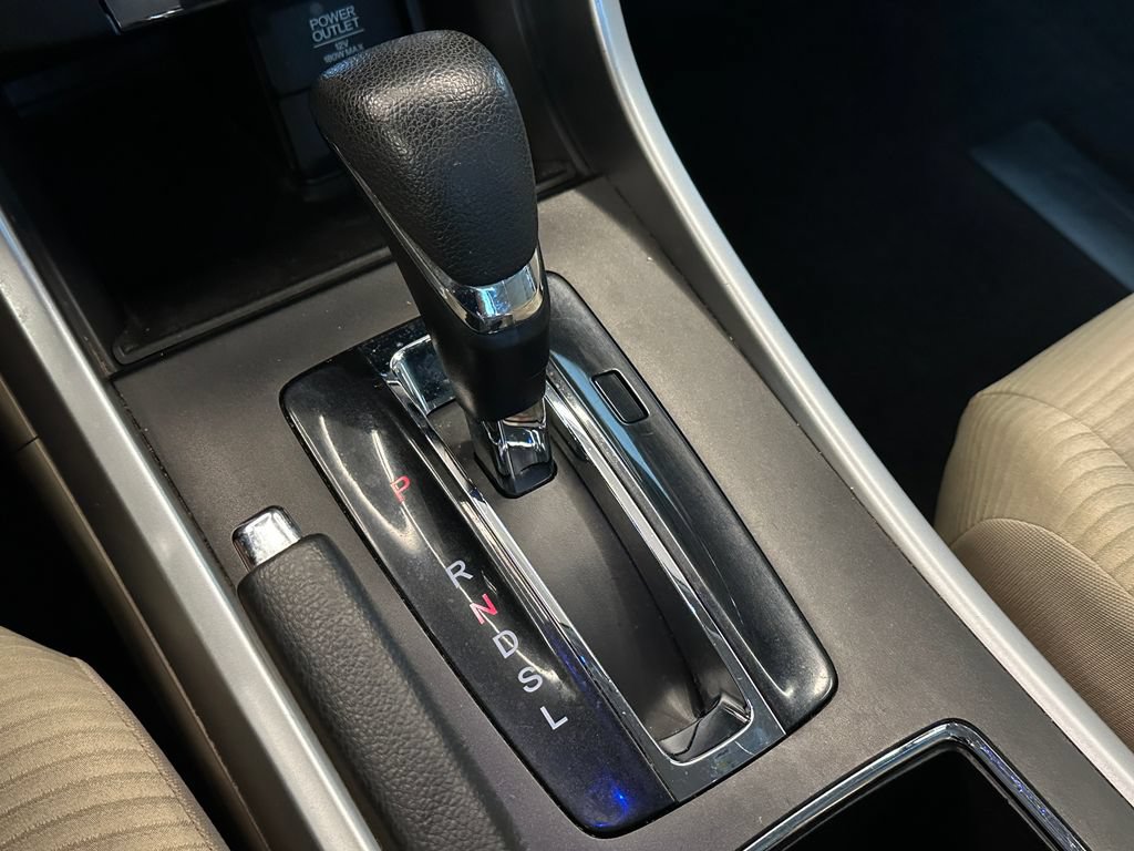 Used 2015 Honda Accord LX image 14