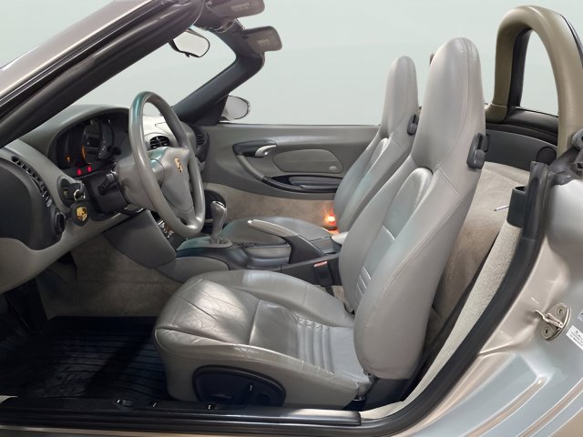 Used 2004 Porsche Boxster RWD image 25