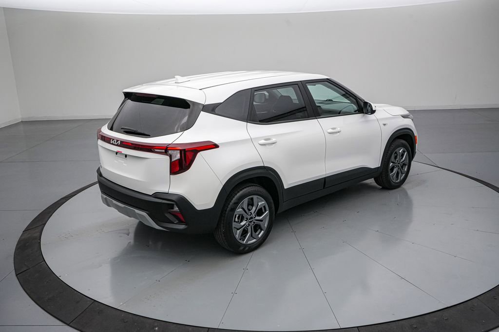 Used 2026 Kia Seltos LX FWD image 4