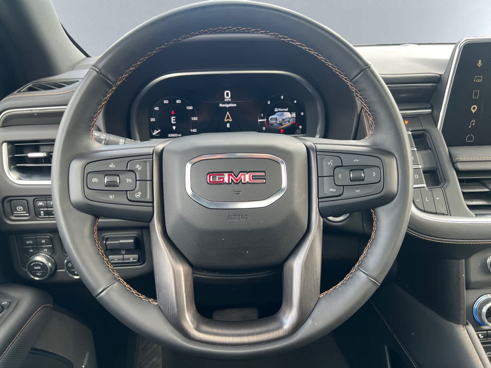 Used 2023 GMC Yukon AT4 w/ AT4 Premium Plus Package AWD/4WD image 18
