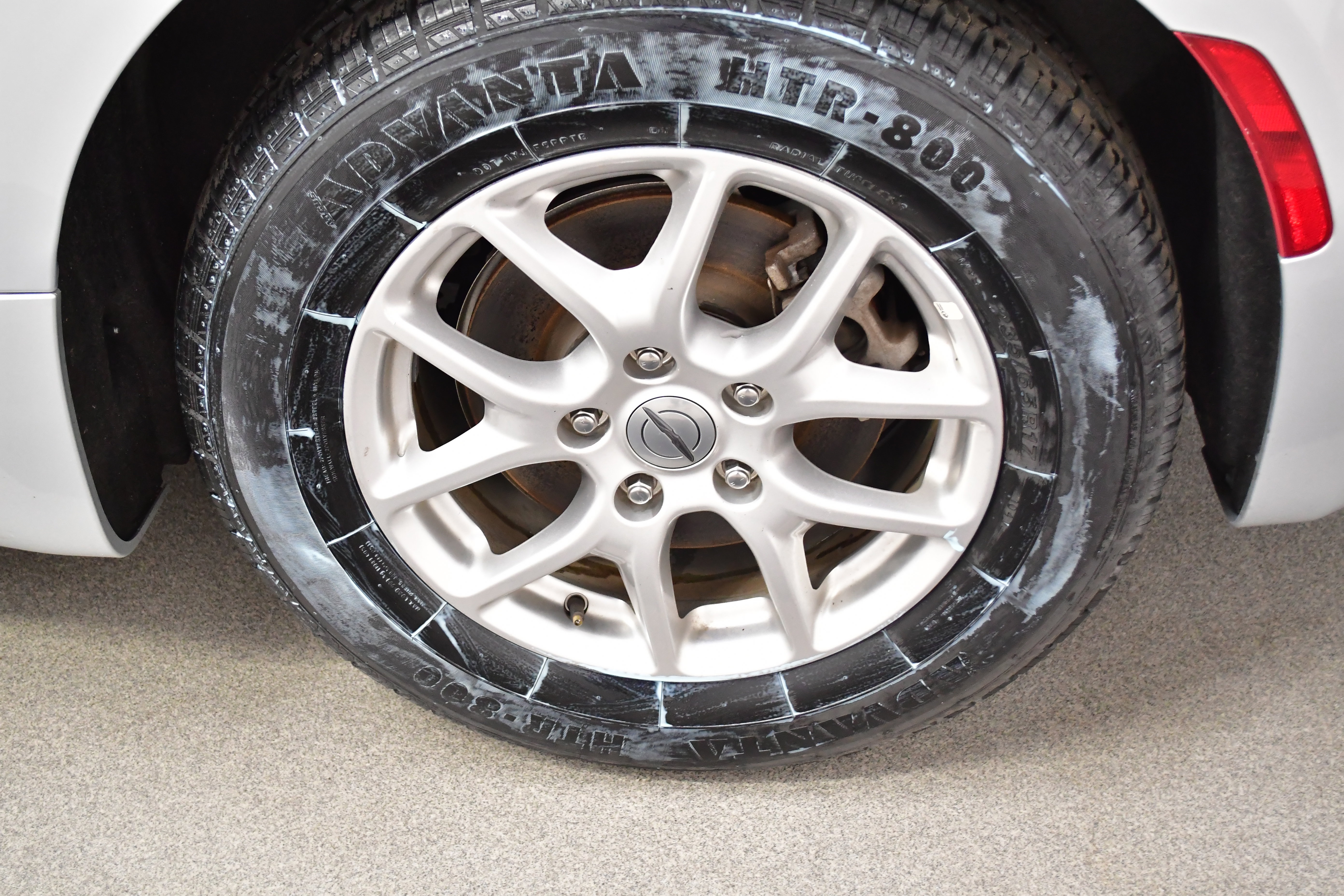 Used 2023 Chrysler Pacifica Touring FWD image 32