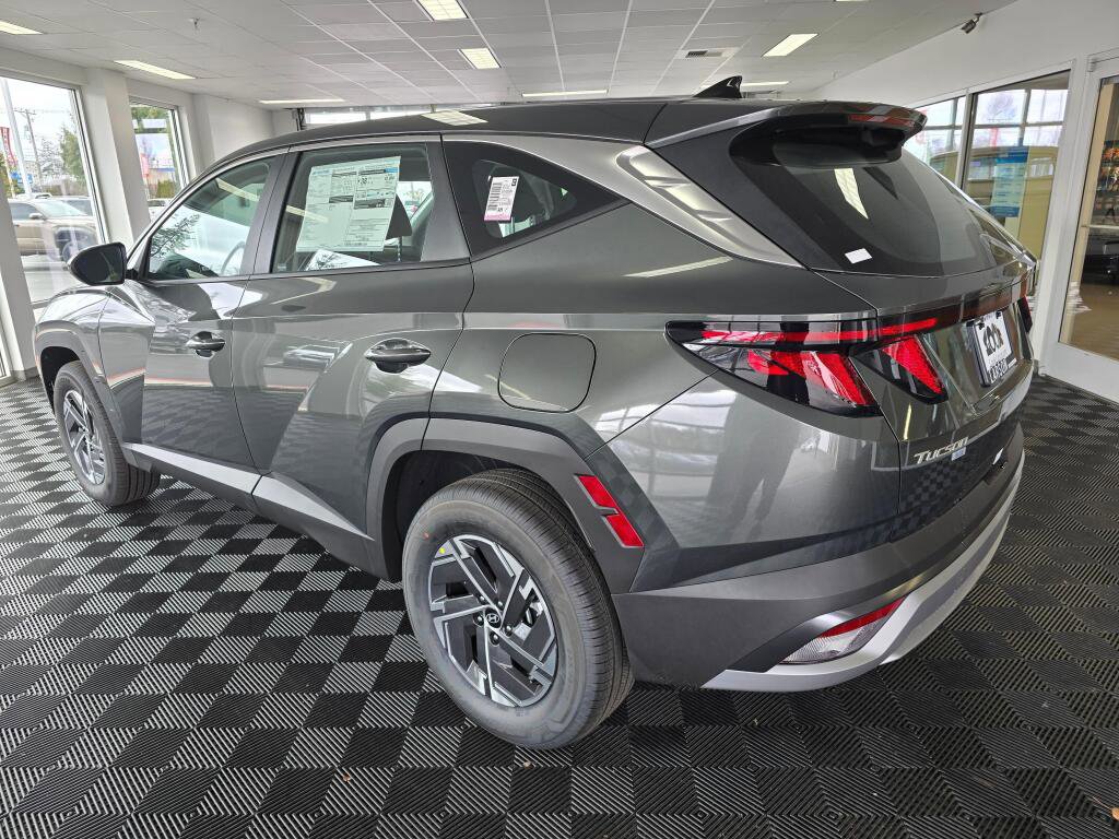 New 2026 Hyundai Tucson Blue SE image 6