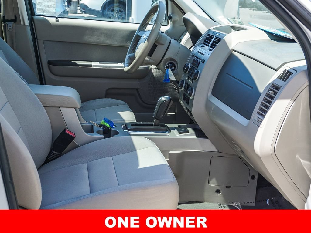 Used 2011 Ford Escape 2WD Hybrid image 12