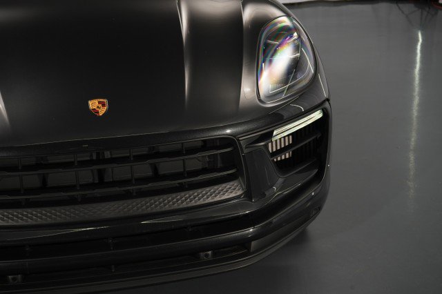 Used 2022 Porsche Macan S image 8