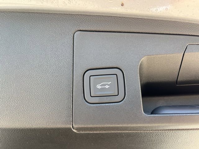 New 2026 Cadillac XT5 Luxury w/ LPO, Floor Liner Package AWD/4WD image 6