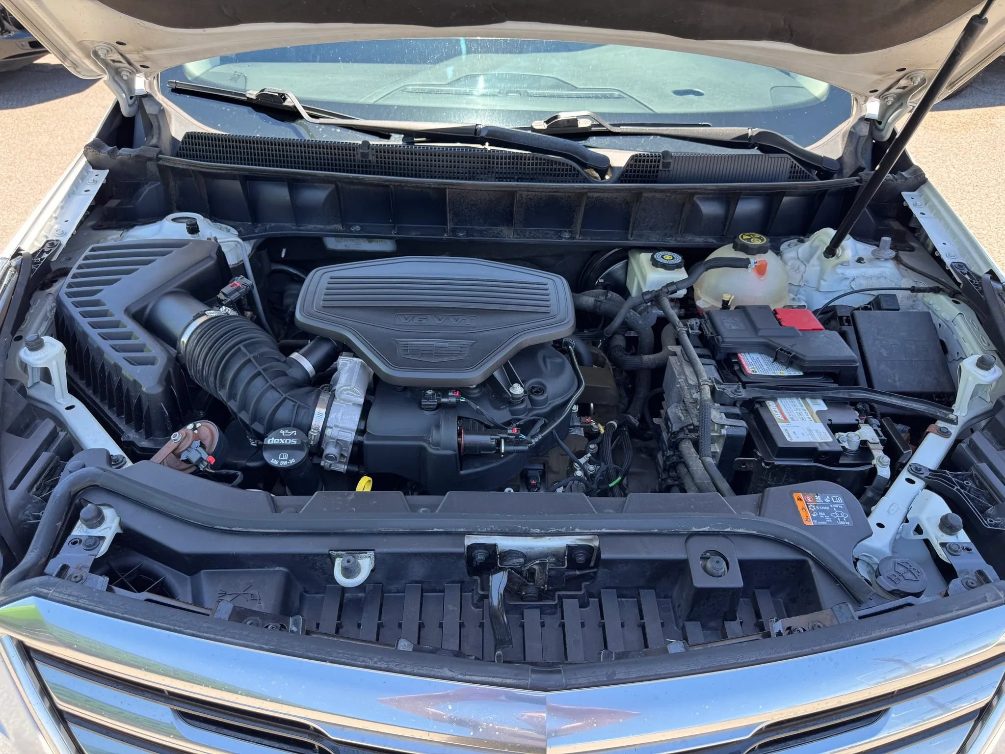 Used 2018 Cadillac XT5 Luxury w/ Driver Awareness Package FWD image 34