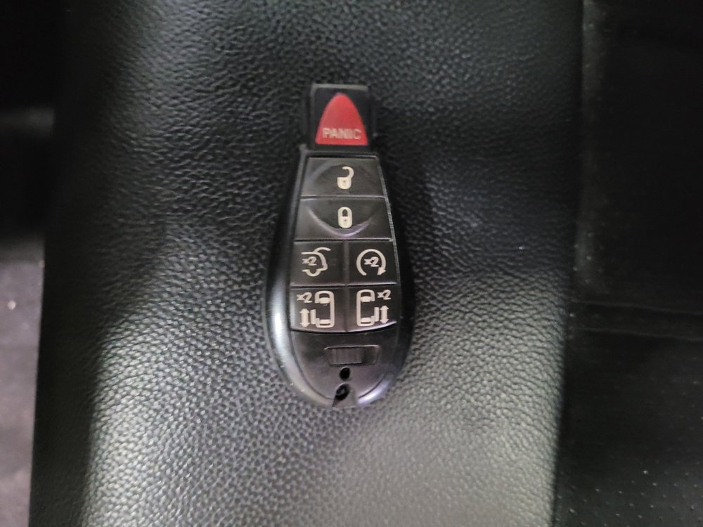 Used 2019 Dodge Grand Caravan SXT image 32