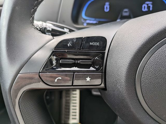 Used 2025 Hyundai Elantra Sport FWD image 18
