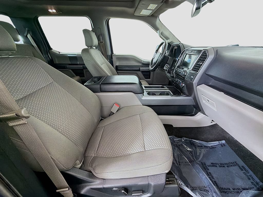 Used 2016 Ford F150 XLT w/ Equipment Group 302A Luxury AWD/4WD image 23