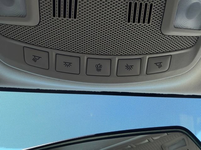 Used 2018 Ford Fusion SE w/ Fusion SE Technology Package FWD image 33