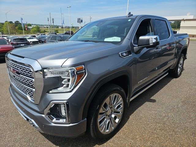 Used 2022 GMC Sierra 1500 Denali w/ Denali Premium Package AWD/4WD image 3