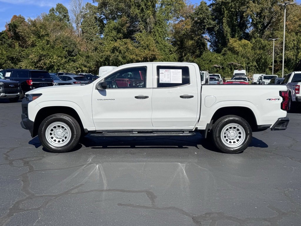 Used 2023 Chevrolet Colorado W/T image 3