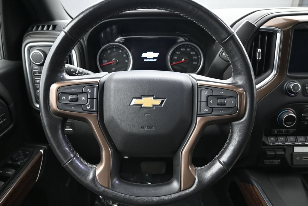 Used 2019 Chevrolet Silverado 1500 High Country w/ Technology Package AWD/4WD image 13