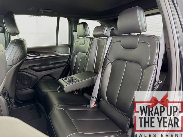 Used 2025 Jeep Grand Cherokee Limited image 26