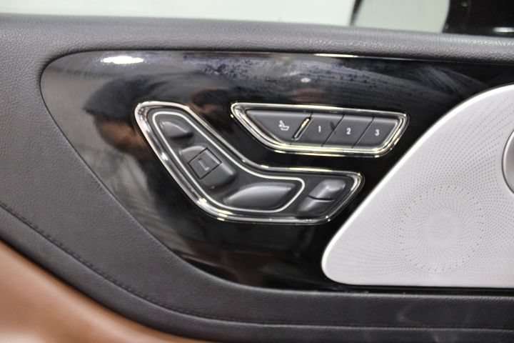 Used 2022 Lincoln Aviator Reserve w/ Equipment Group 201A AWD/4WD image 22